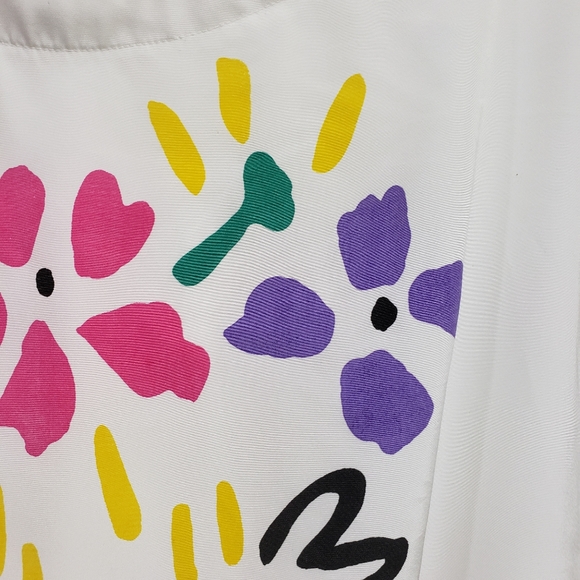 Vintage Campus Casuals flower face drawing graphic cap sleeve blouse - Picture 8 of 12